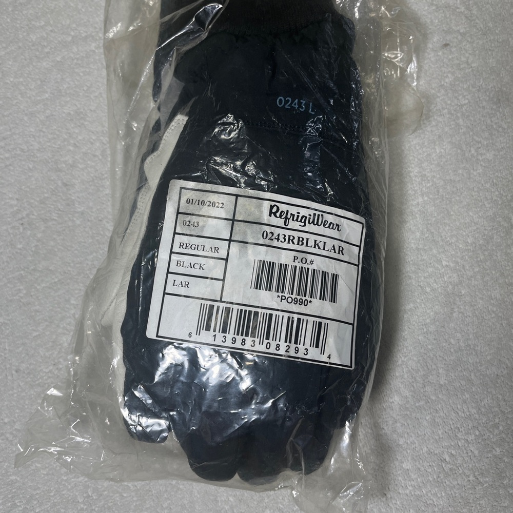 RefrigiWear Black Men's Gloves